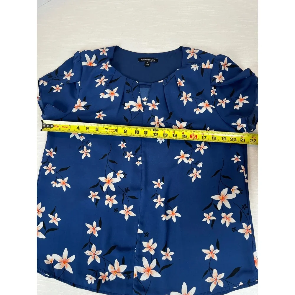 41 Hawthorn Blue Floral Keyhole Pleated Blouse Short Tulip Sleeve Top Large - Picture 8 of 12